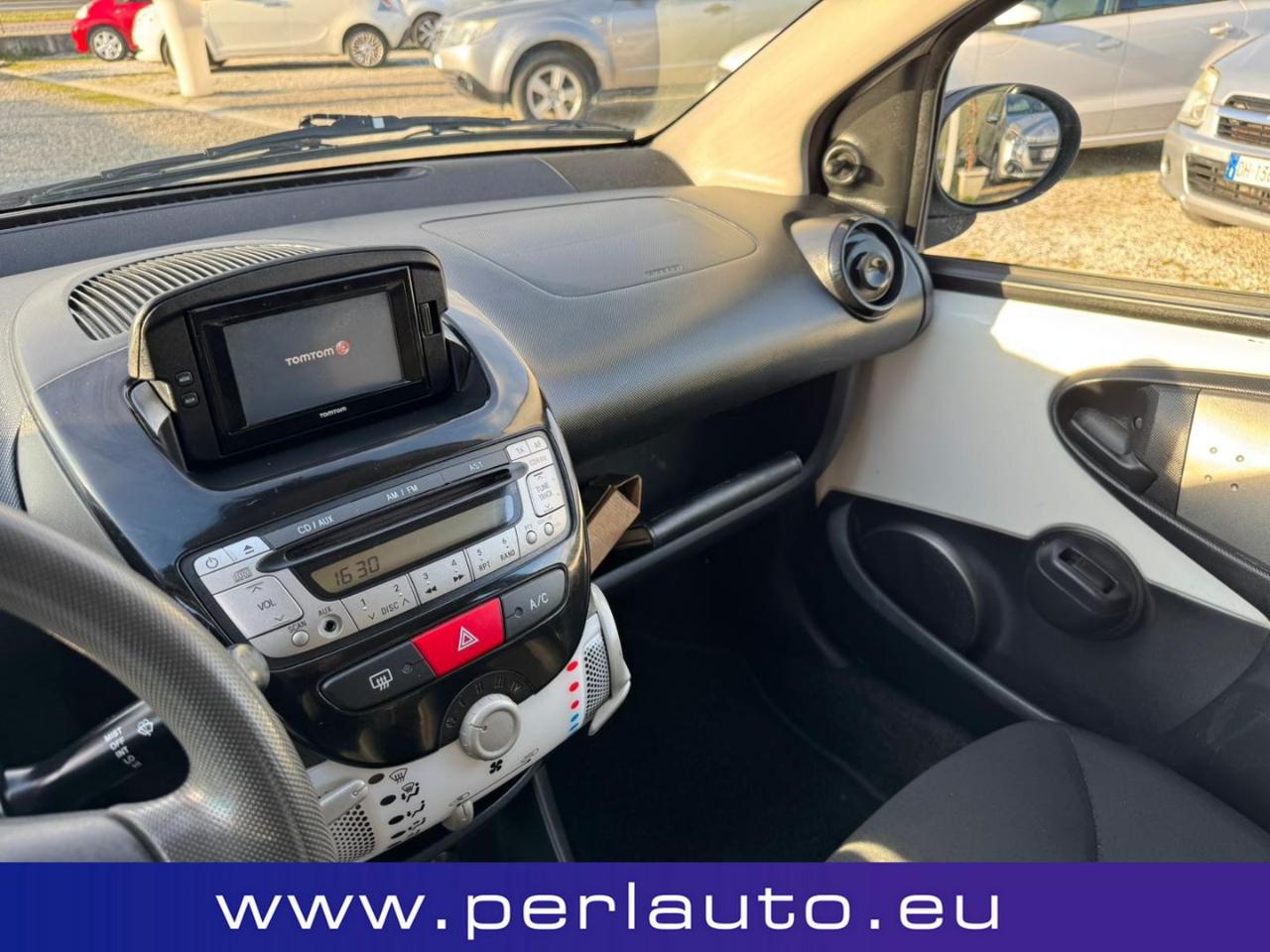 TOYOTA Aygo 1.0 12V VVT-i 5 porte Cool Soda Connect - 10