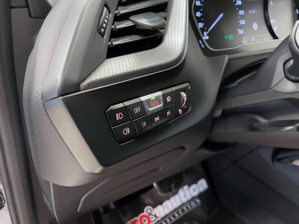 BMW 116 116D MSPORT AUTO - IVA DEDUCIBILE - 41