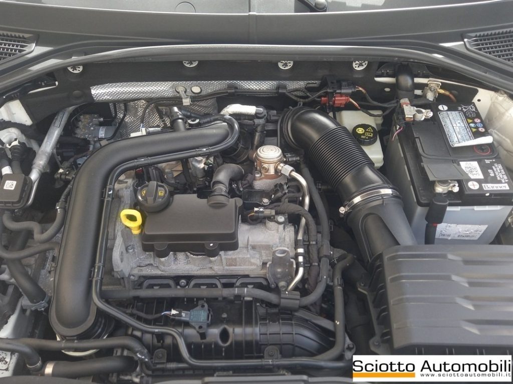 VOLKSWAGEN T-Roc 1.0 TSI Life - 18