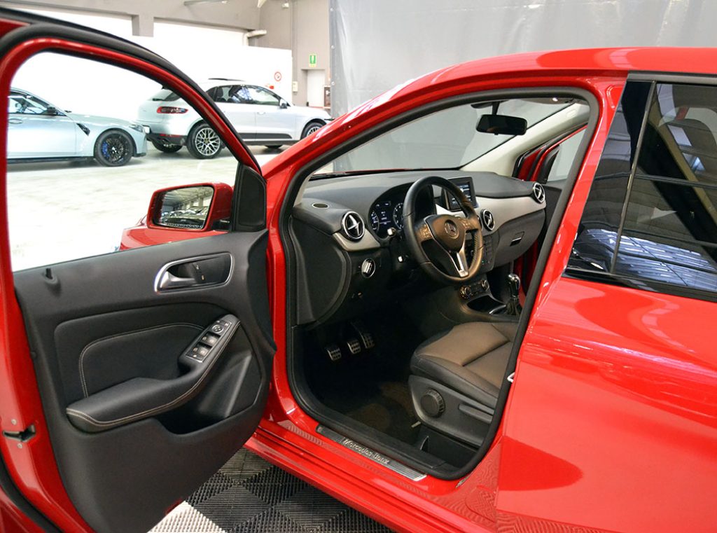 MERCEDES-BENZ B 180 BlueEFFICIENCY Premium-Pelle-Xenon-Pack Night - 2