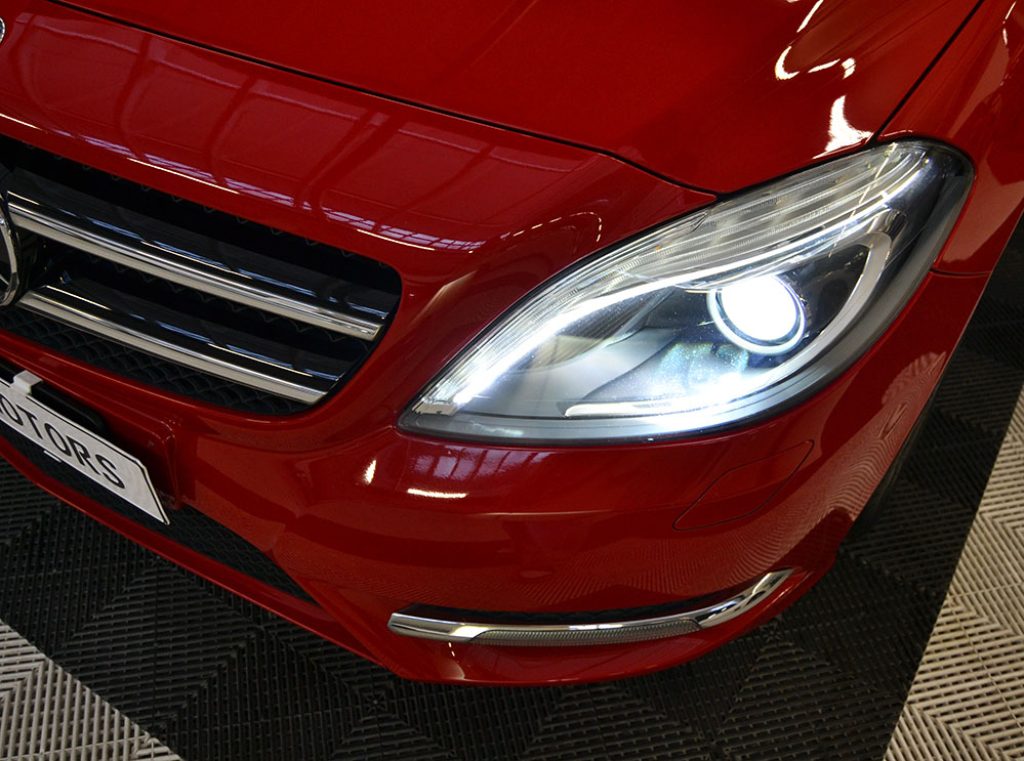 MERCEDES-BENZ B 180 BlueEFFICIENCY Premium-Pelle-Xenon-Pack Night - 18