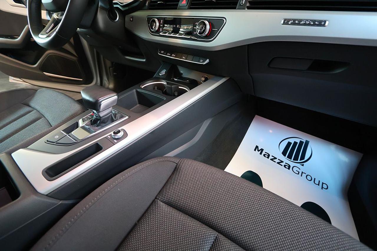 AUDI A4 40 TDI Avant Quattro S-Tronic Business Advanced - 34