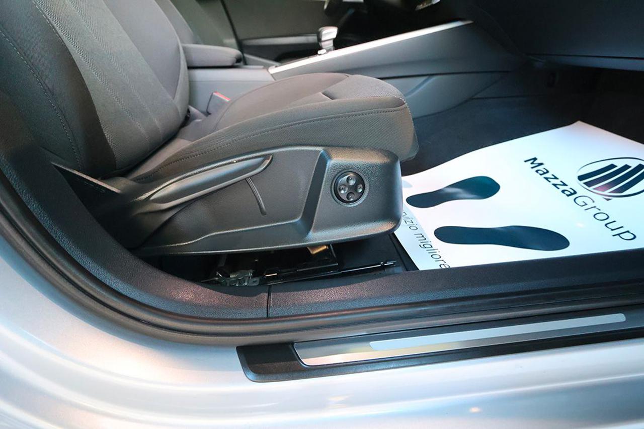 AUDI A4 40 TDI Avant Quattro S-Tronic Business Advanced - 40