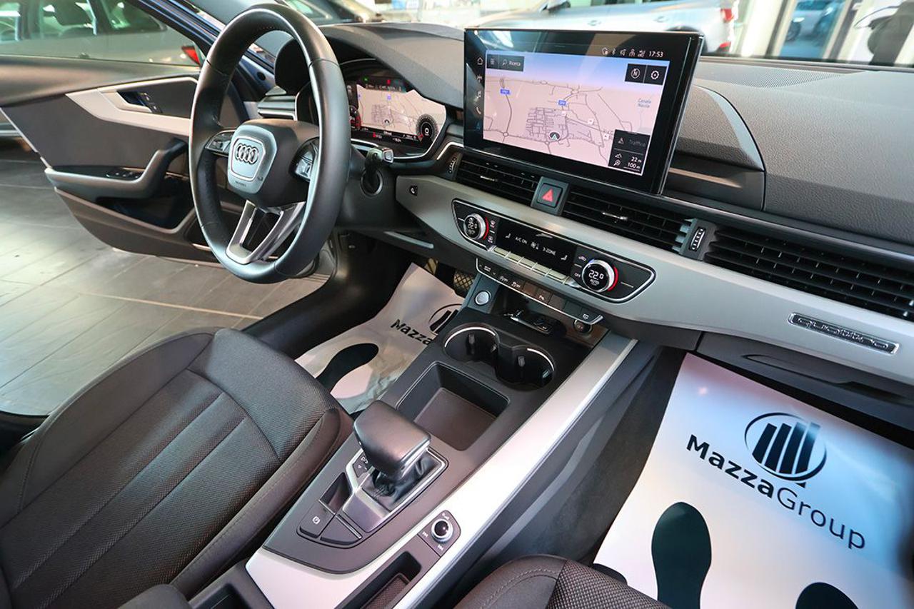 AUDI A4 40 TDI Avant Quattro S-Tronic Business Advanced - 35