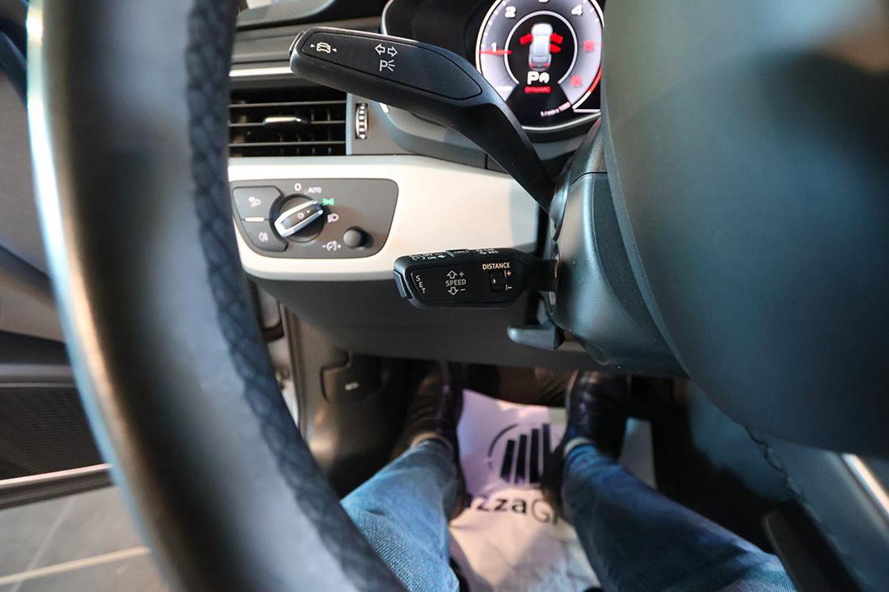 AUDI A4 40 TDI Avant Quattro S-Tronic Business Advanced - 22