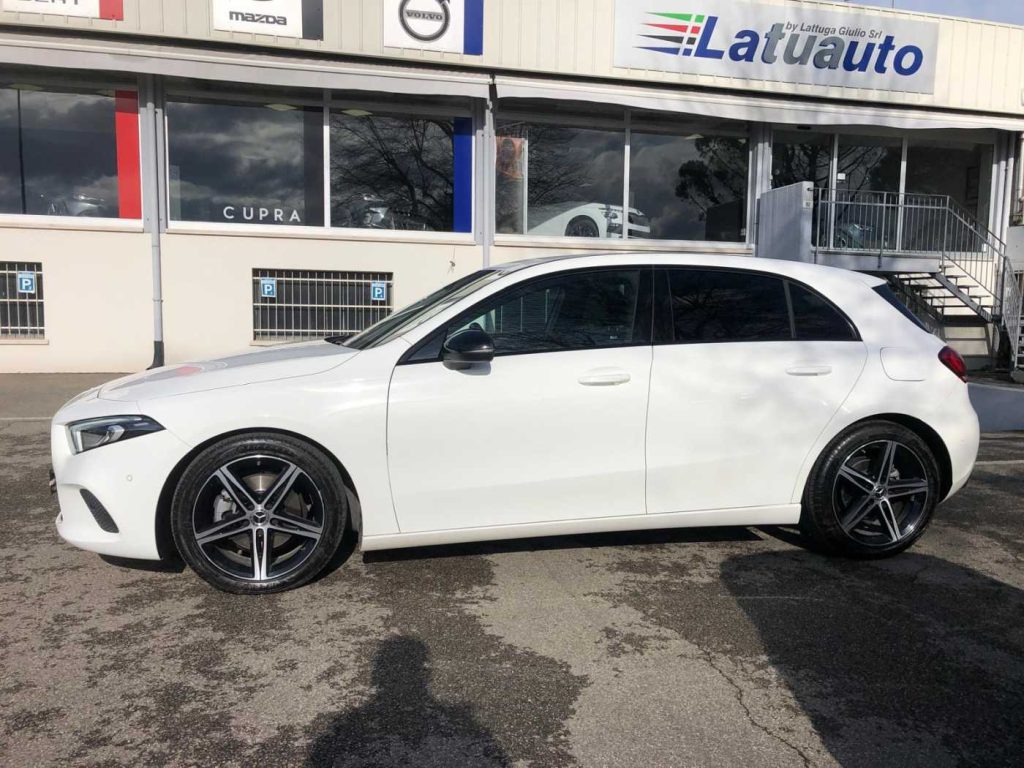 MERCEDES-BENZ A 180 d Automatic Sport - 3