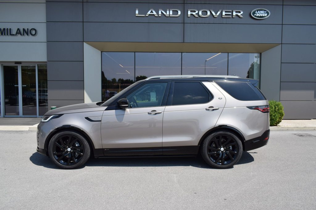 LAND ROVER Discovery 3.0 D I6 249PS R-Dynamic SE AWD auto. - 4