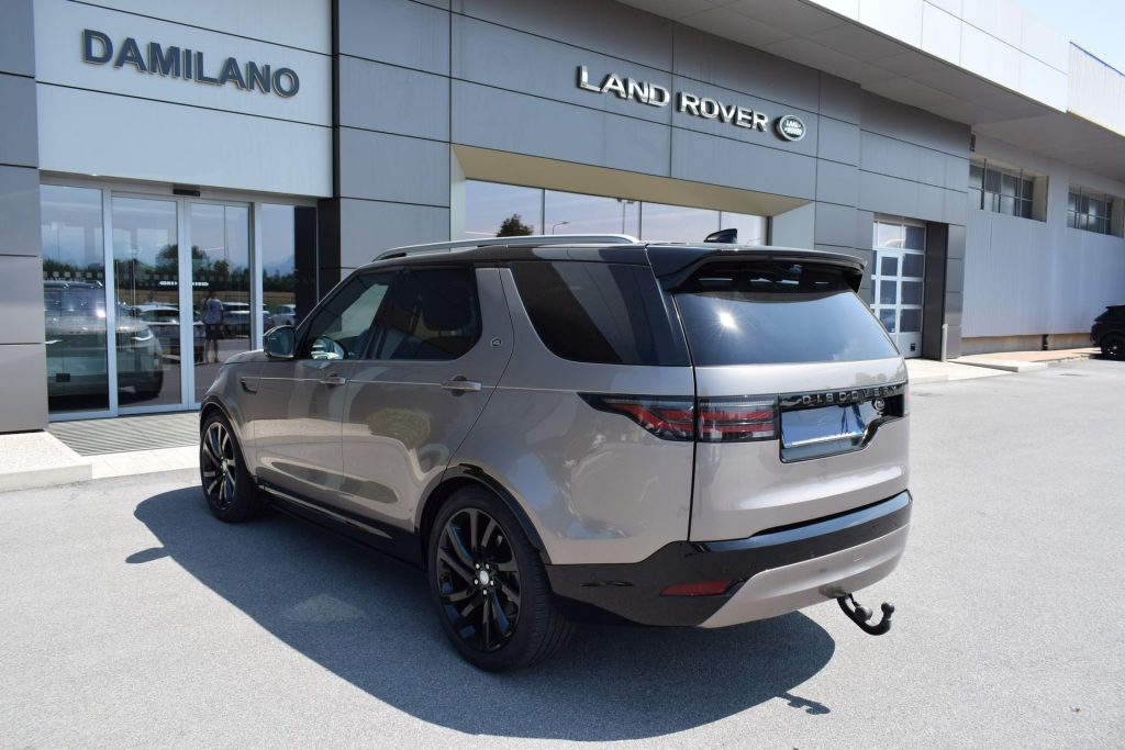 LAND ROVER Discovery 3.0 D I6 249PS R-Dynamic SE AWD auto. - 6