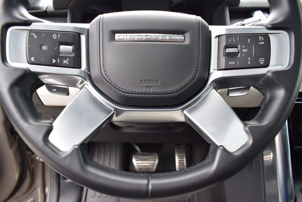 LAND ROVER Discovery 3.0 D I6 249PS R-Dynamic SE AWD auto. - 10