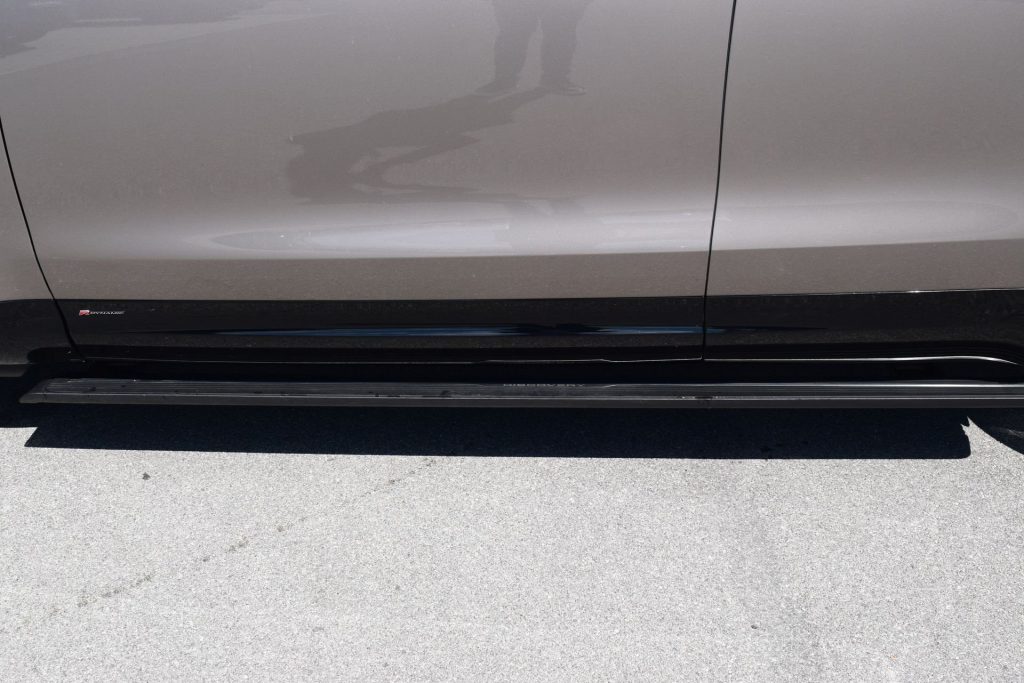 LAND ROVER Discovery 3.0 D I6 249PS R-Dynamic SE AWD auto. - 23