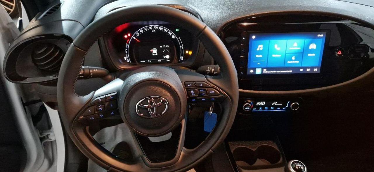 TOYOTA Aygo X 1.0 VVT-i 72 CV 5 porte Trend km.0 - 8