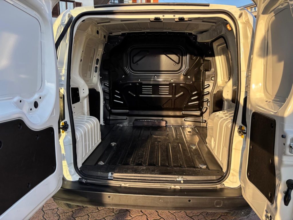 FIAT Fiorino 1.3 MJT 95CV sensori post. - 4
