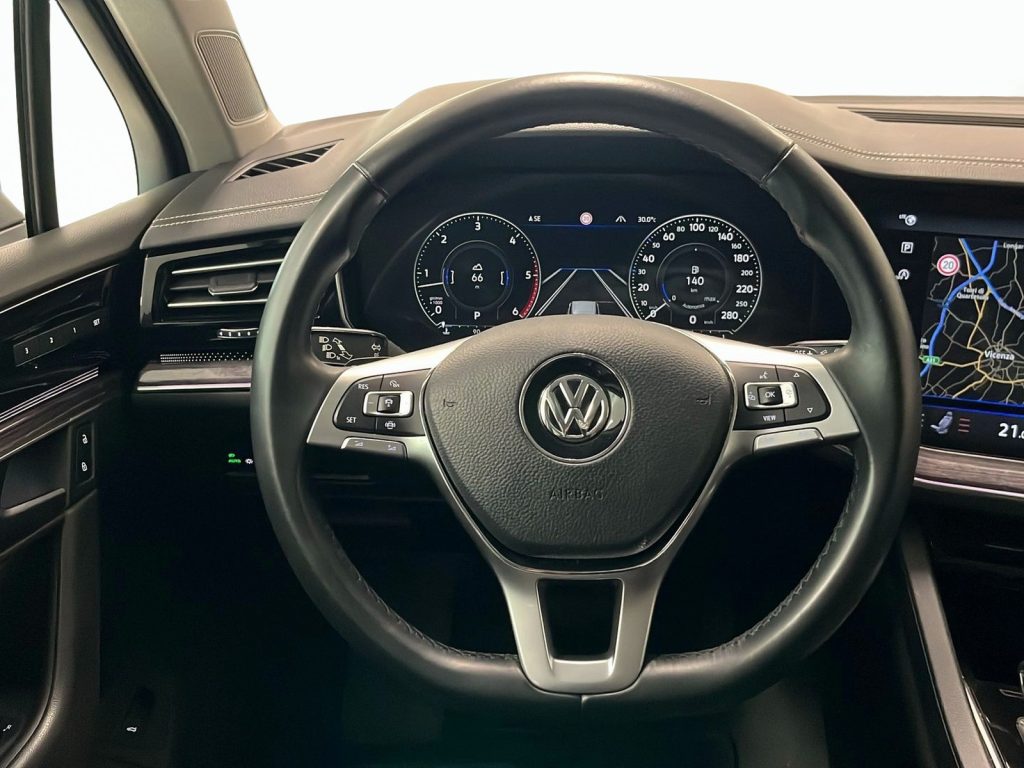 VOLKSWAGEN Touareg 3.0 v6 tdi advanced 286cv tiptronic - 9