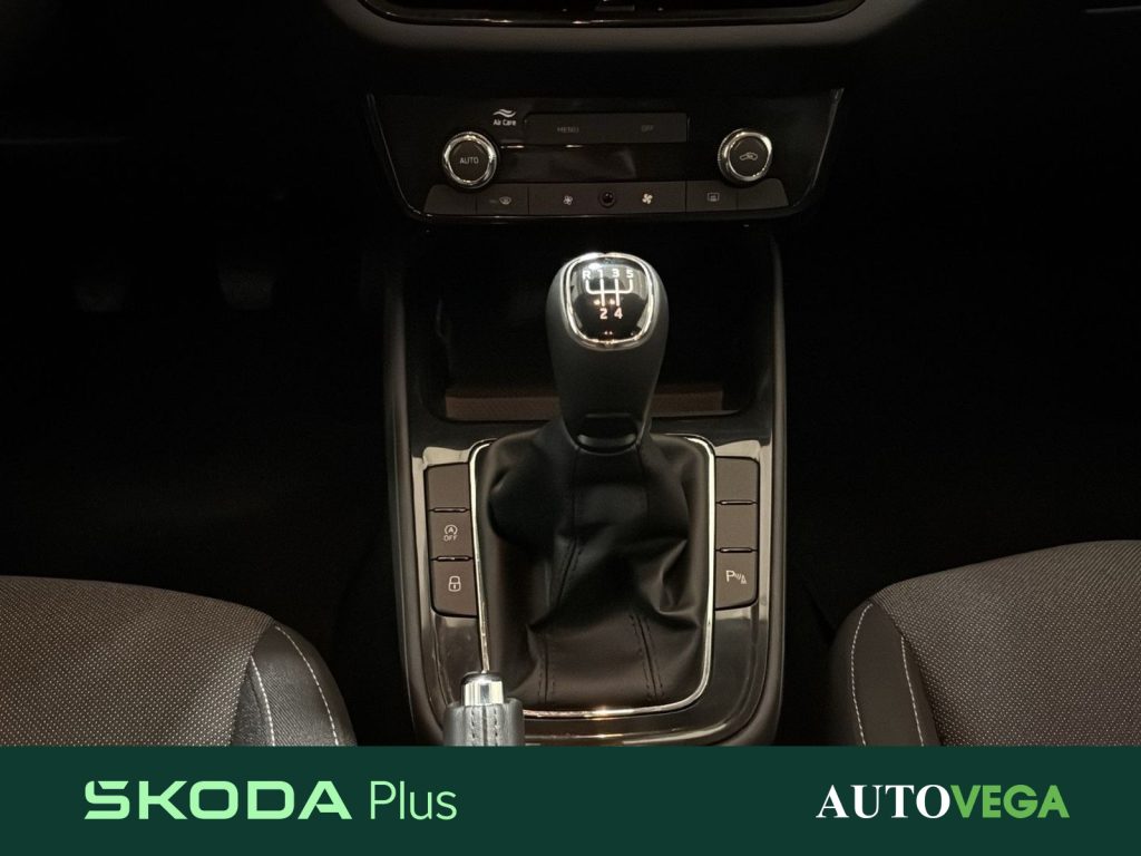 SKODA Fabia 1.0 tsi selection 95cv - 10