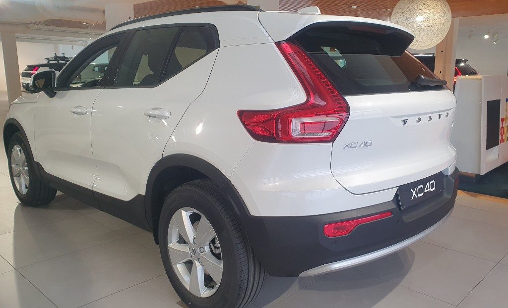 VOLVO XC40 B3 automatico Essential - Foto 2