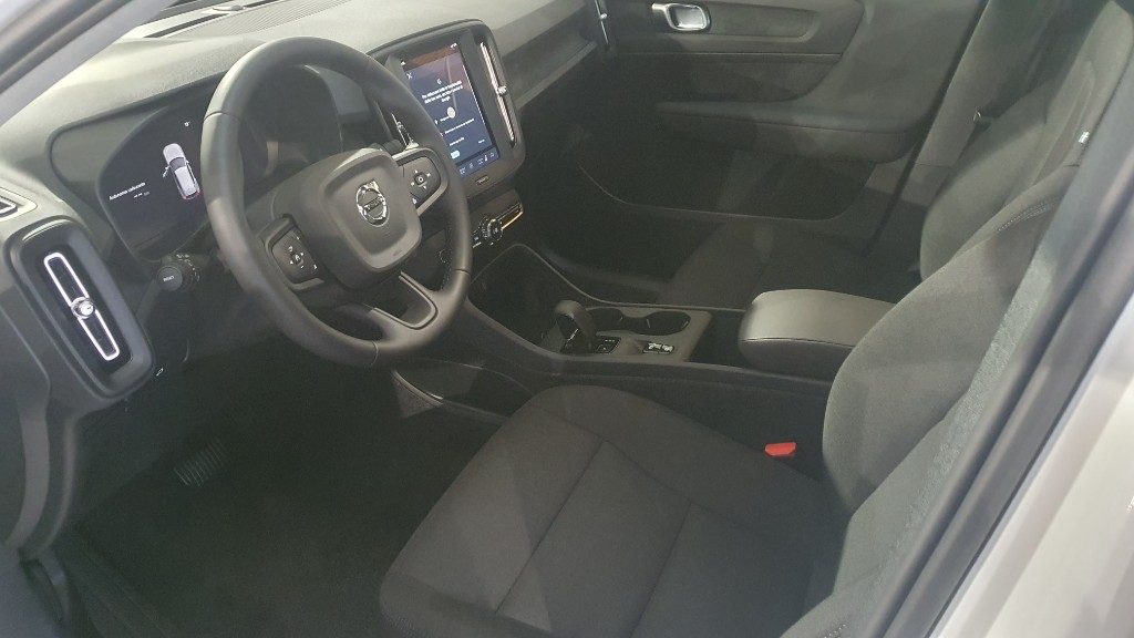 VOLVO XC40 B3 automatico Essential - Foto 4