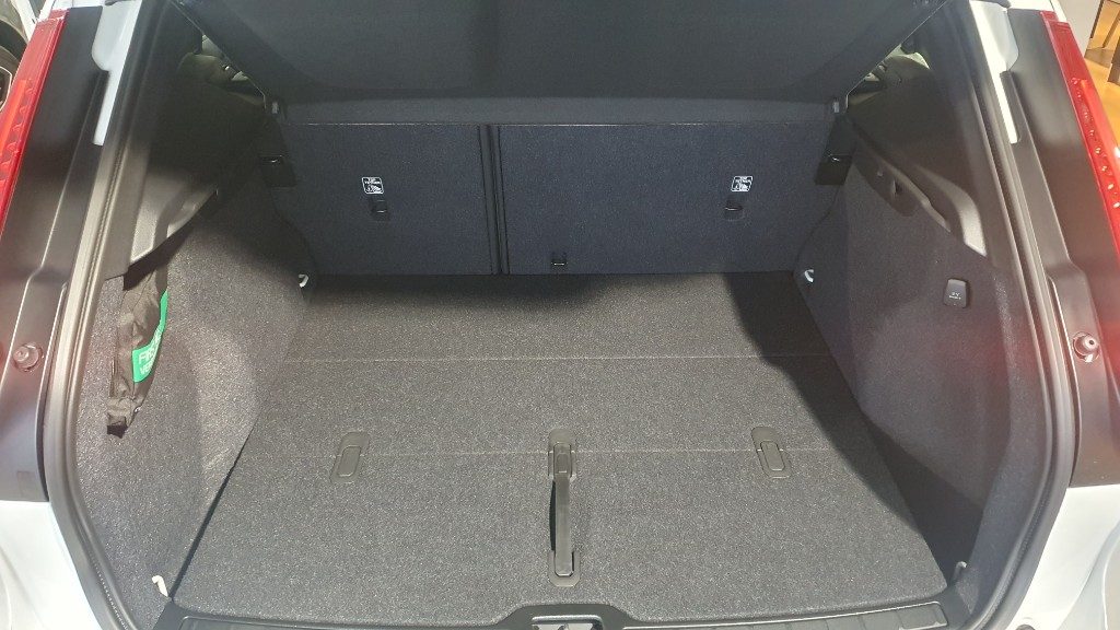 VOLVO XC40 B3 automatico Essential - Foto 6