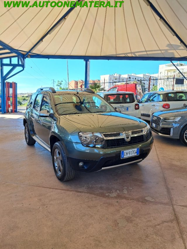 DACIA Duster VERDE BOTTIGLIA pastello