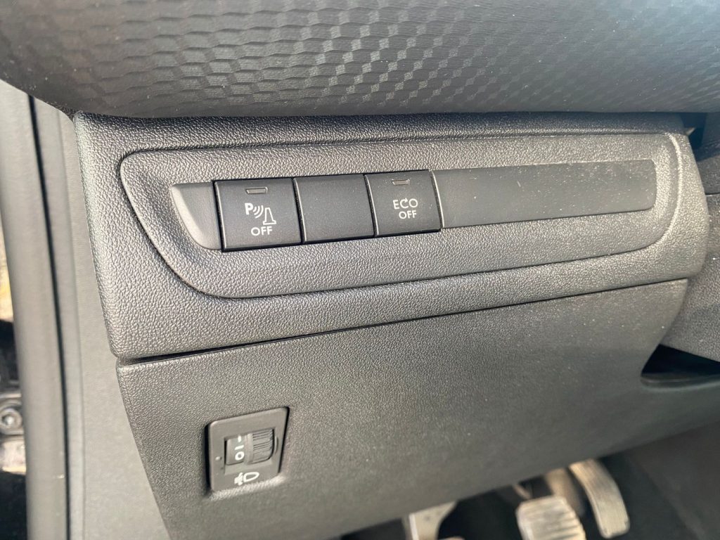 PEUGEOT 2008 100CV Allure NAVI*RETROCAMERA*RUOTINO - 11