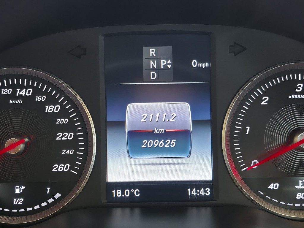 MERCEDES-BENZ C 220 d Auto Sport - 7