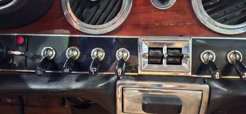 MASERATI Quattroporte 4.136cc **TARGHE NERE**LIBRETTO A PAGINE - 13