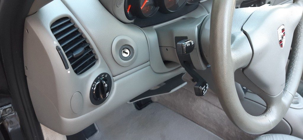 PORSCHE 996 CABRIO - CARRERA 4 - 9