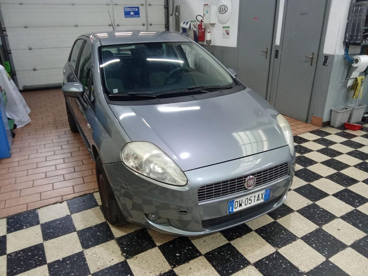 FIAT Grande Punto 1.4 5 porte Dynamic Natural Power - 3