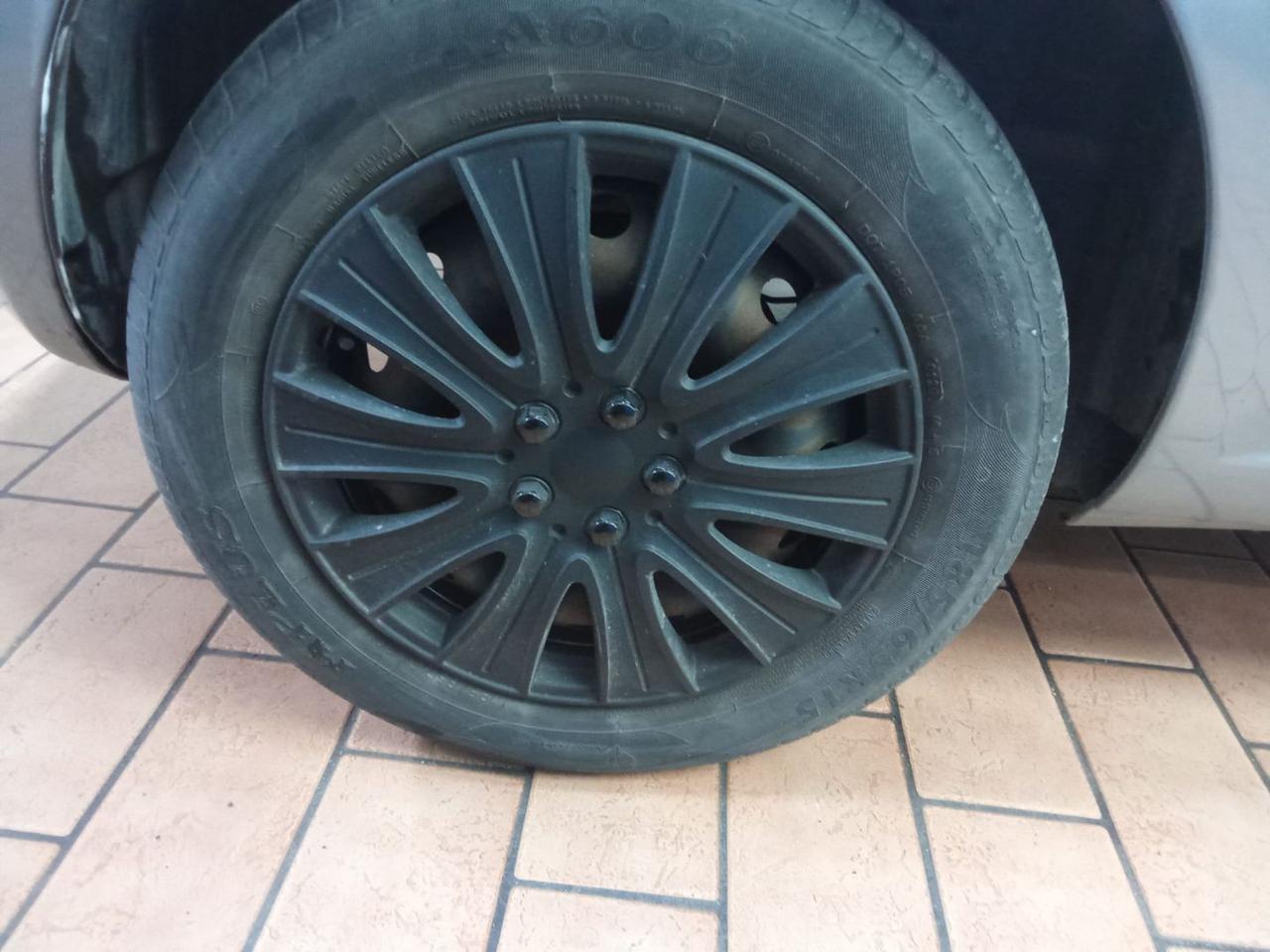 FIAT Grande Punto 1.4 5 porte Dynamic Natural Power - 7