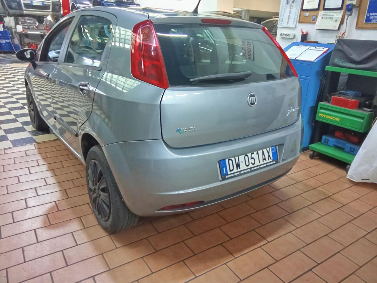 FIAT Grande Punto 1.4 5 porte Dynamic Natural Power - 4