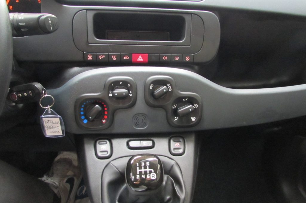 FIAT Panda 1.0 FireFly S&S Hybrid - 9