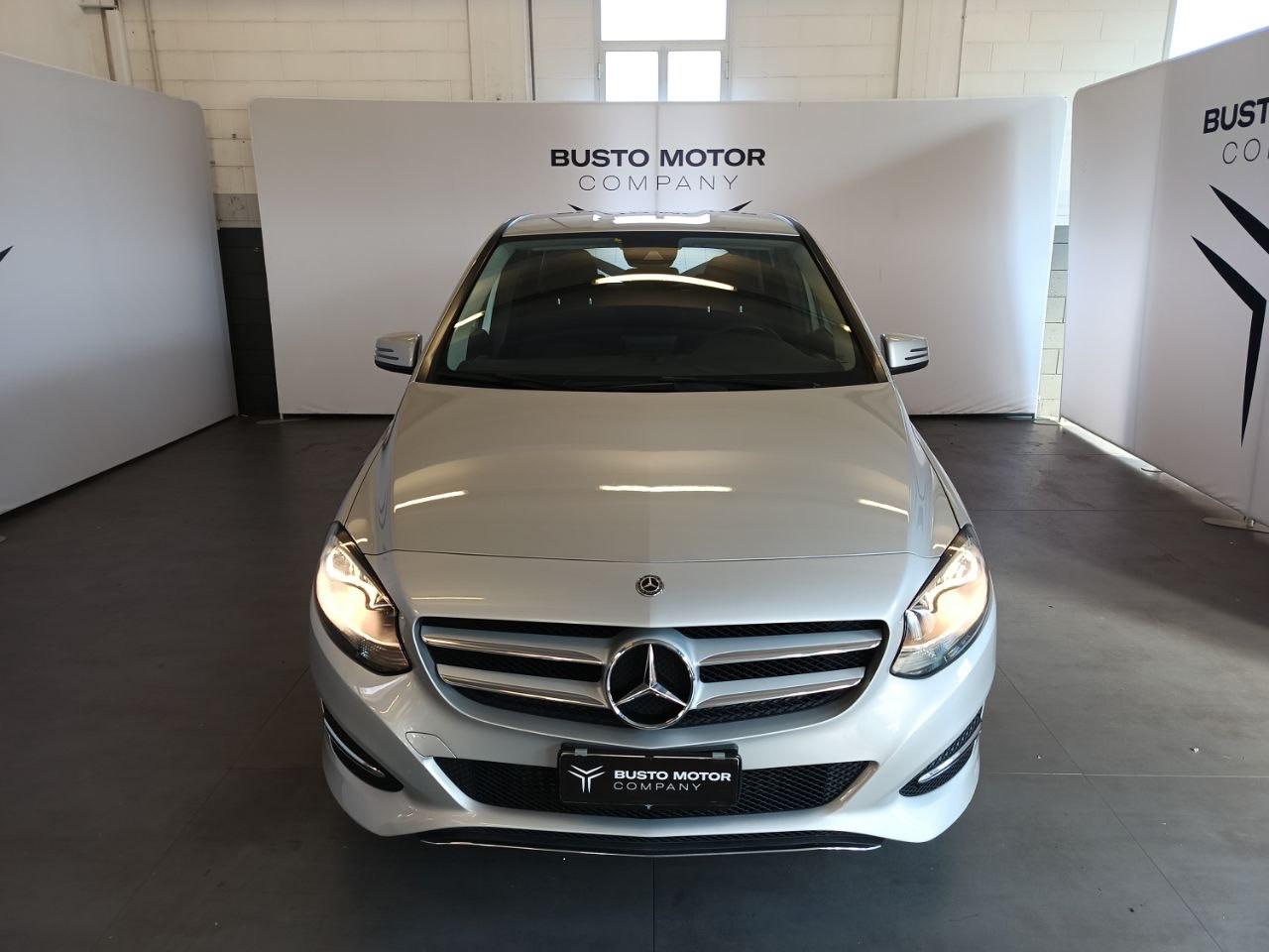 MERCEDES-BENZ B 200 d Sport - 2