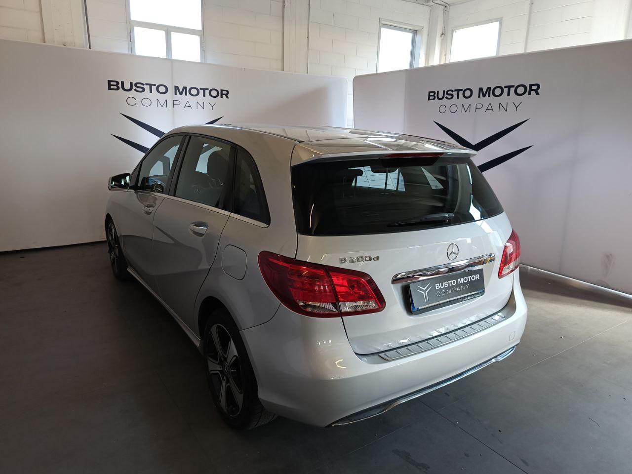 MERCEDES-BENZ B 200 d Sport - 4