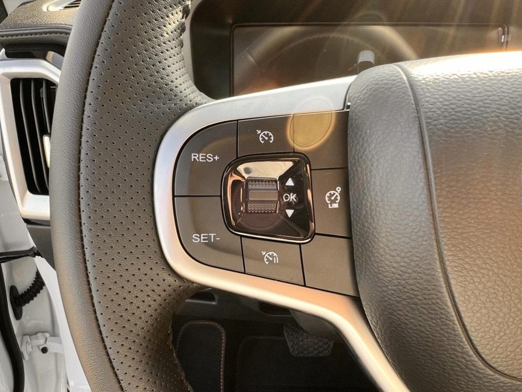 EMC Sei 1.5 T CVT ***KM 0*** - 23