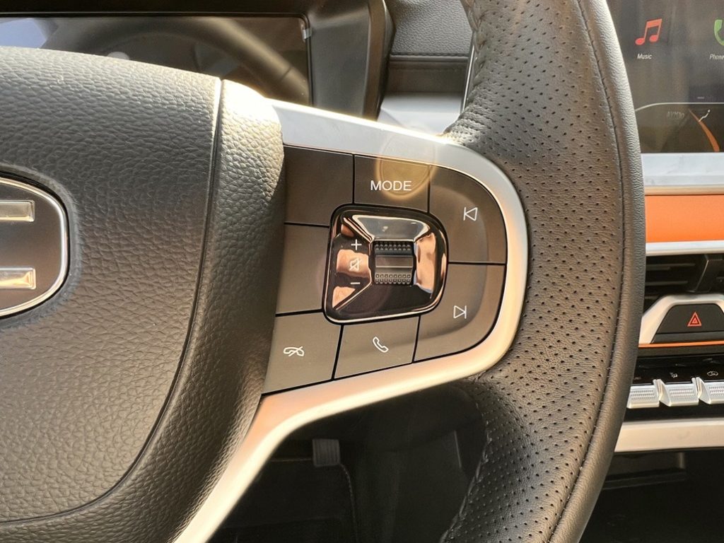 EMC Sei 1.5 T CVT ***KM 0*** - 24