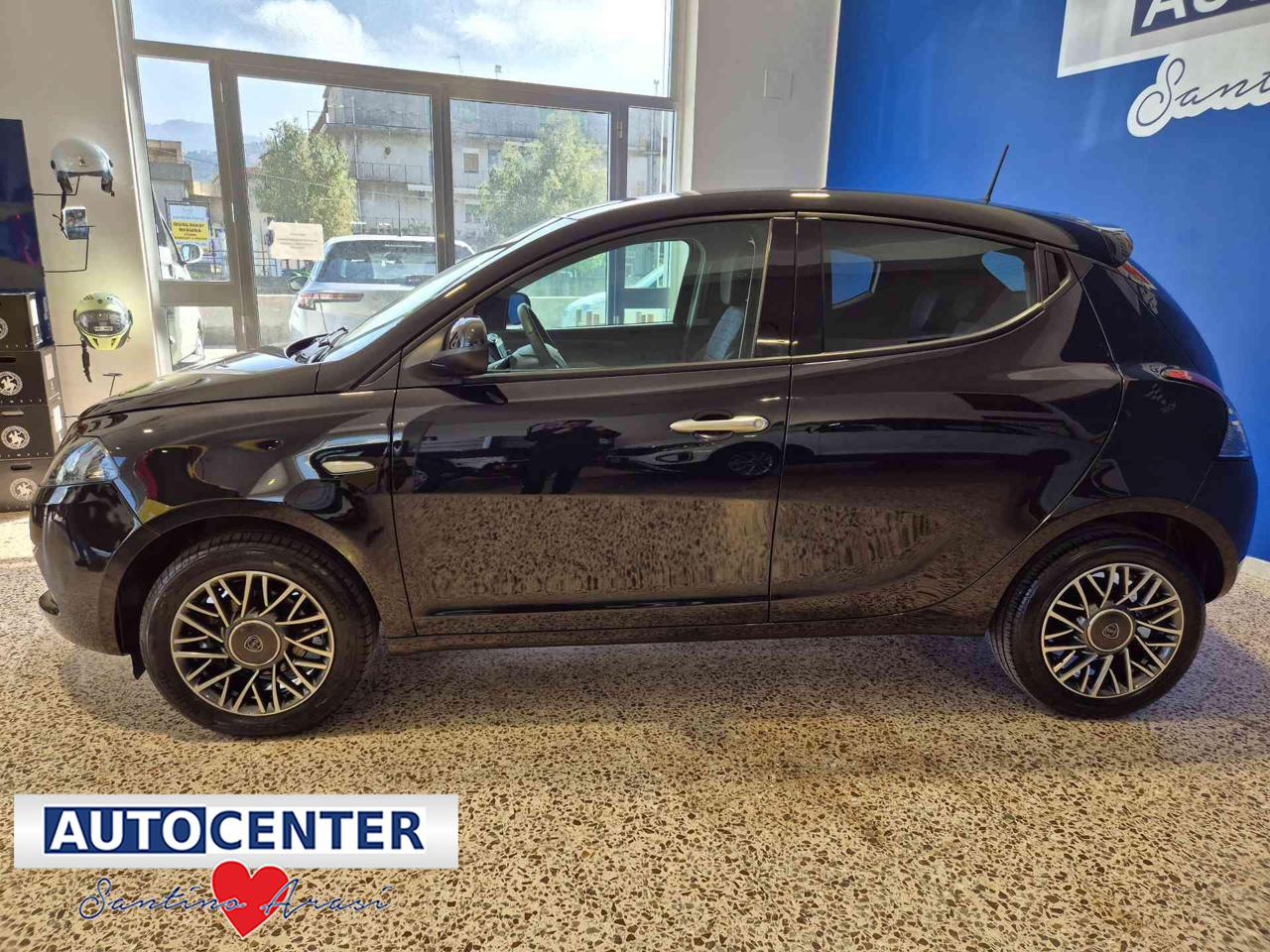 LANCIA Ypsilon 1.0 FireFly 5 porte S&S Hybrid Gold Plus - 2