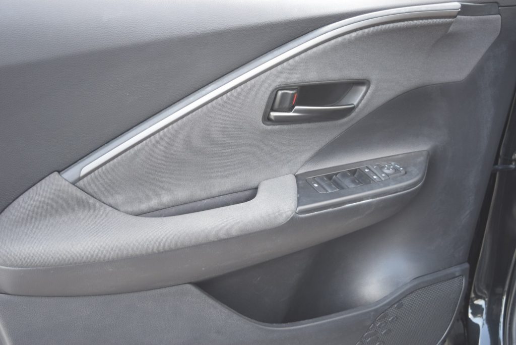 TOYOTA C-HR 2.0 PHEV Trend 151CV - 10