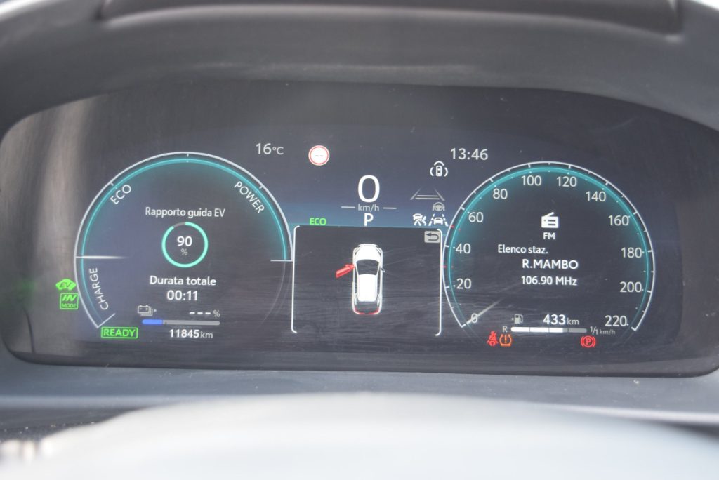 TOYOTA C-HR 2.0 PHEV Trend 151CV - 18