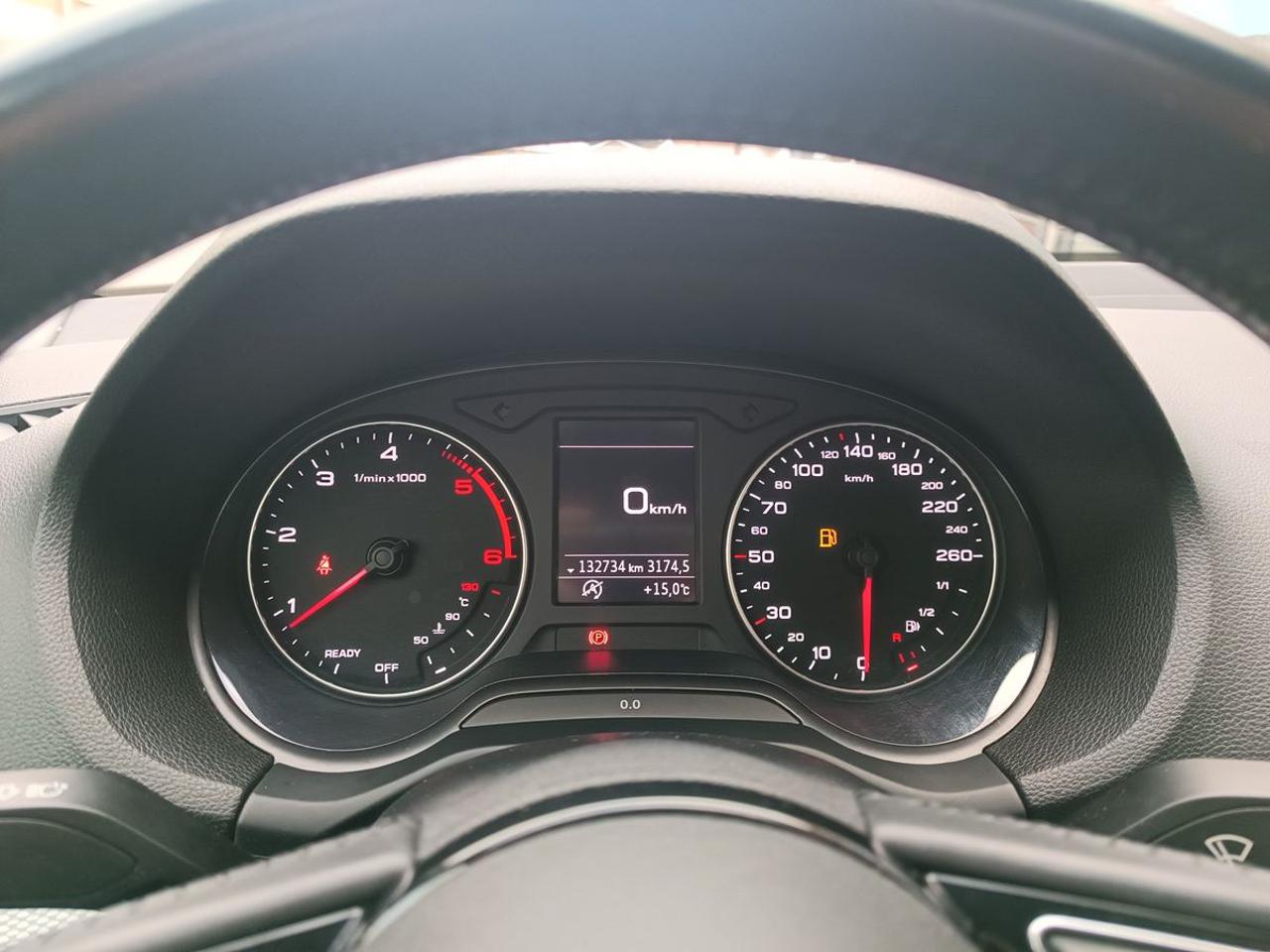 AUDI Q2 1.6 TDI Business - 3