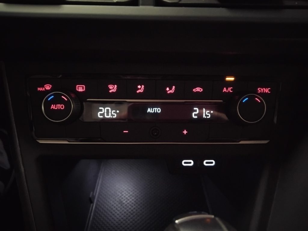 VOLKSWAGEN Polo 1.0 TSI 110 CV DSG 5p. Highline 16 VRTUAL - 29