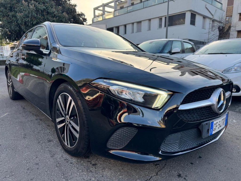 MERCEDES-BENZ A 180 D AUTOMATICA SPORT - 3