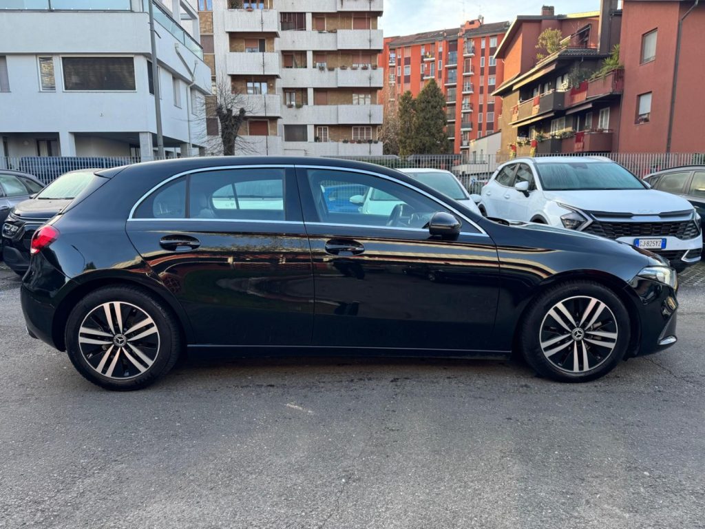 MERCEDES-BENZ A 180 D AUTOMATICA SPORT - 4