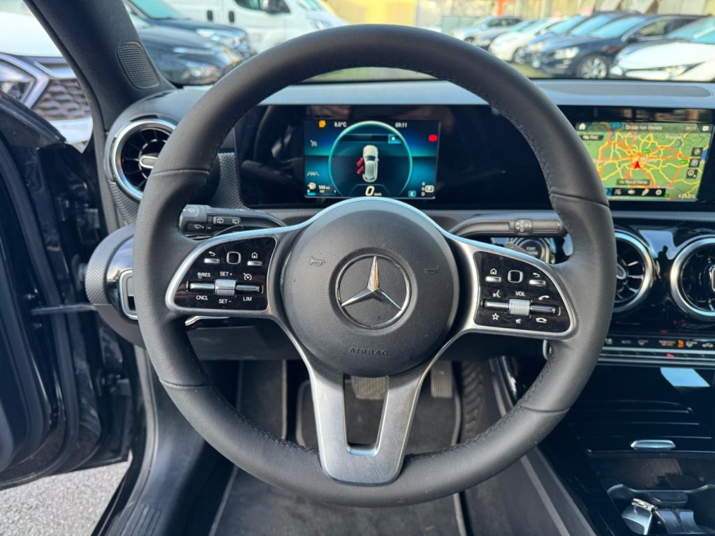 MERCEDES-BENZ A 180 D AUTOMATICA SPORT - 10