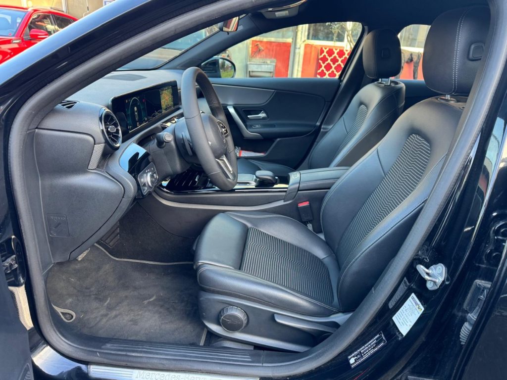 MERCEDES-BENZ A 180 D AUTOMATICA SPORT - 12