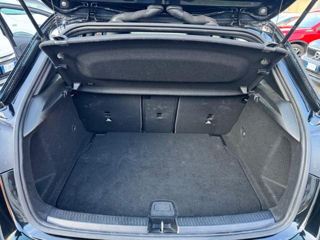 MERCEDES-BENZ A 180 D AUTOMATICA SPORT - 16