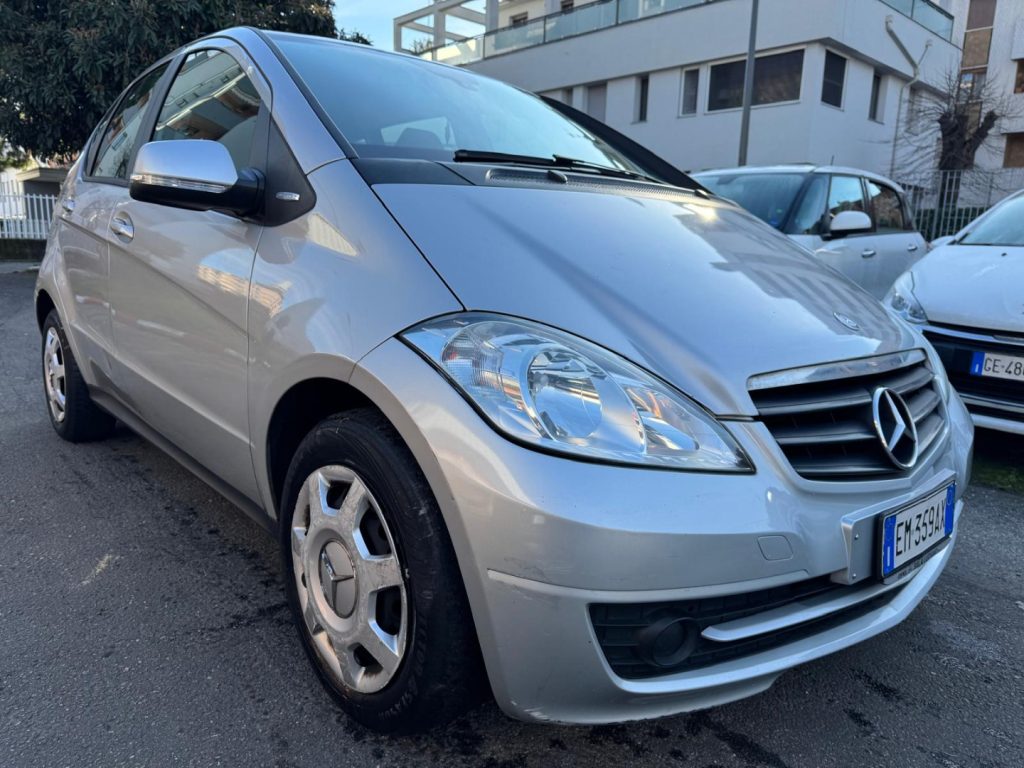 MERCEDES-BENZ A 160 BlueEFFICIENCY - 3