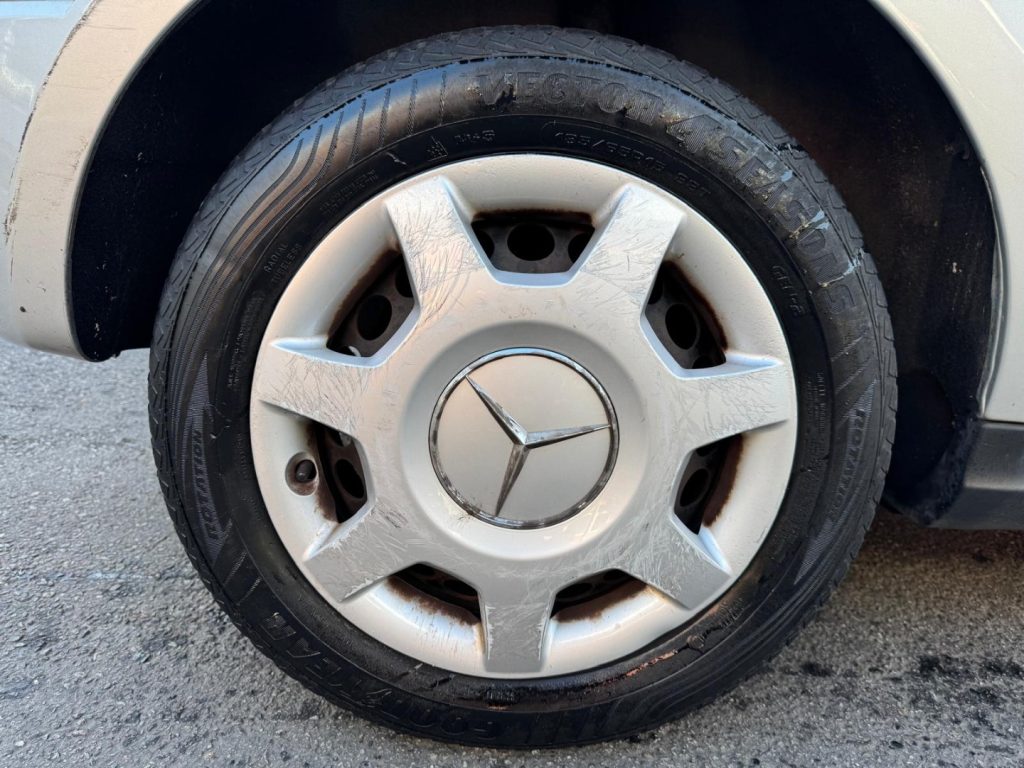 MERCEDES-BENZ A 160 BlueEFFICIENCY - 19