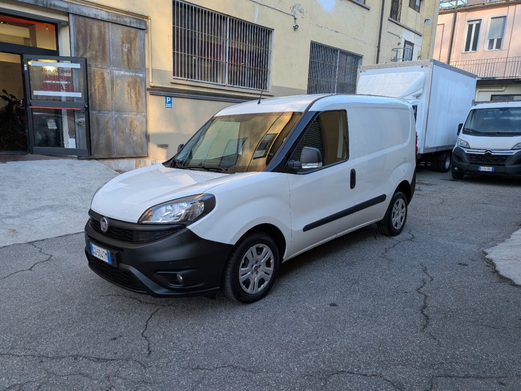 FIAT Doblo 1.6 MJT 105CV S&S  3 posti PC-TN Cargo Lounge - 2