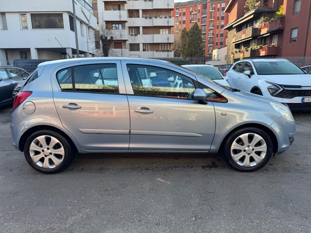 OPEL Corsa 1.4 16V 5 PORTE COSMO - 7
