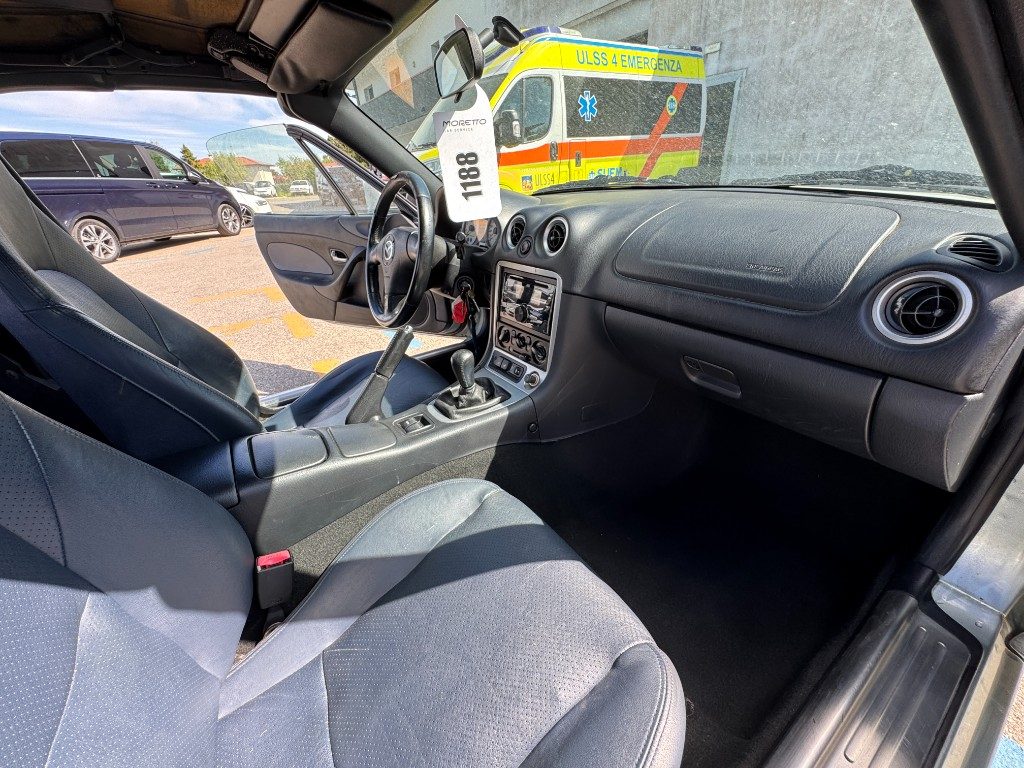 MAZDA MX-5 1.6i 16V cat Twins - 38