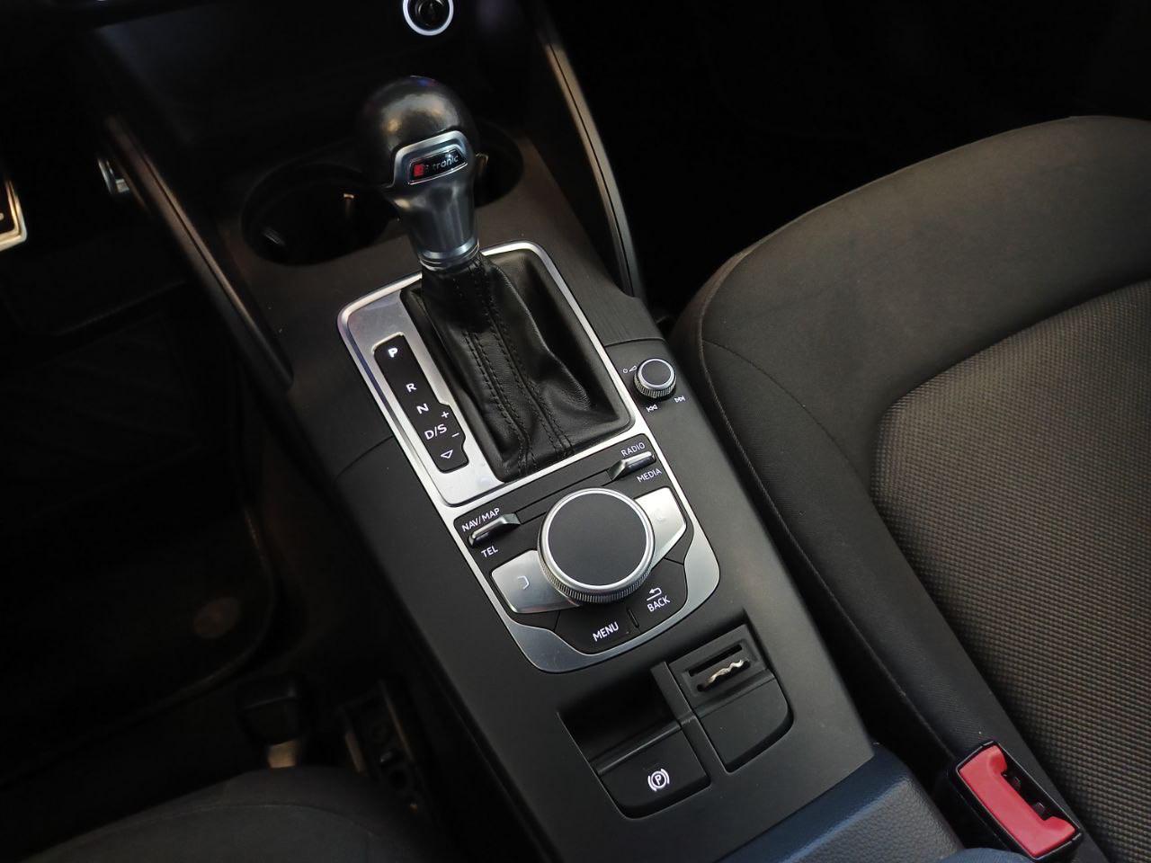 AUDI A3 SPB 30 TDI Admired - 15